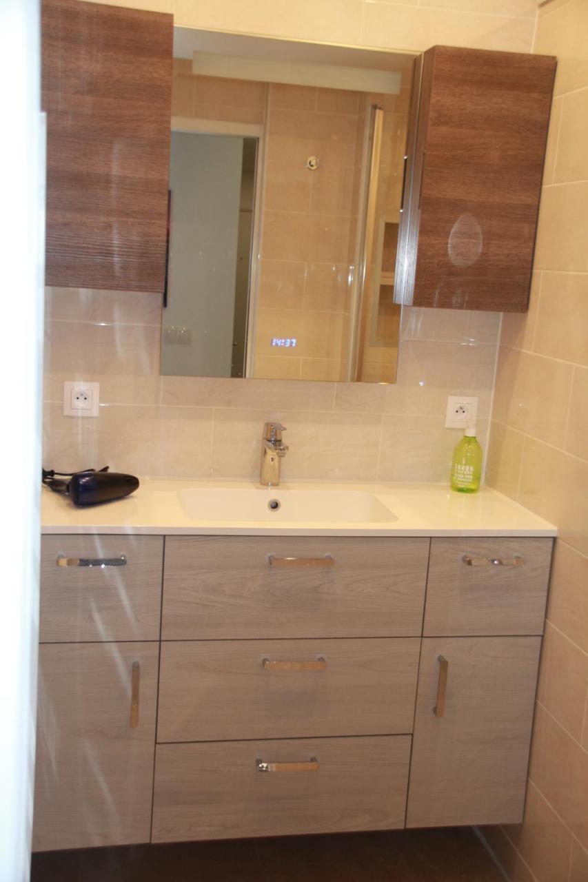 شيسي Disney Apart,3 Mn From Disney, 4Bedrooms, Double Free, Secured Parking,105 M2 المظهر الخارجي الصورة