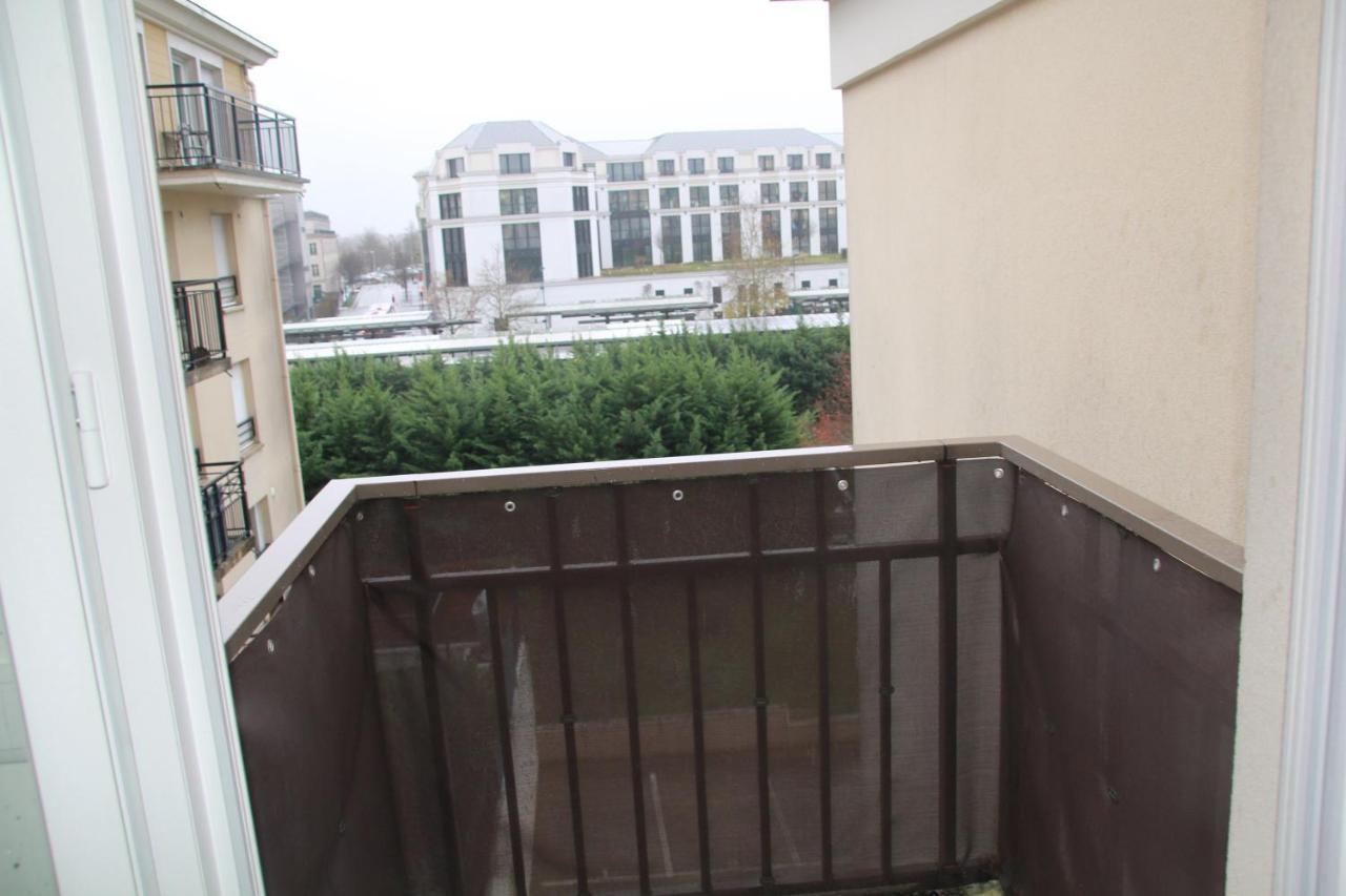 شيسي Disney Apart,3 Mn From Disney, 4Bedrooms, Double Free, Secured Parking,105 M2 المظهر الخارجي الصورة